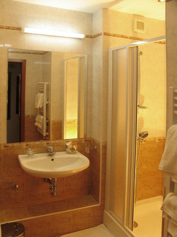 Hotel Latinka Sofia Zewnętrze zdjęcie